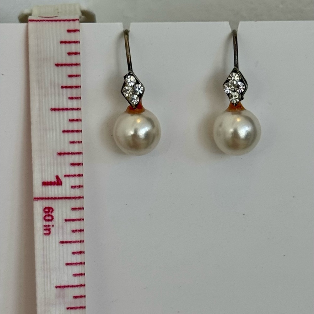 Vintage Pearl Drop Earrings with Crystal Accents - White Pearls
